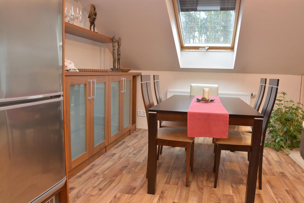 Apartman Bila Hora - Roudna Plzen Ruang foto