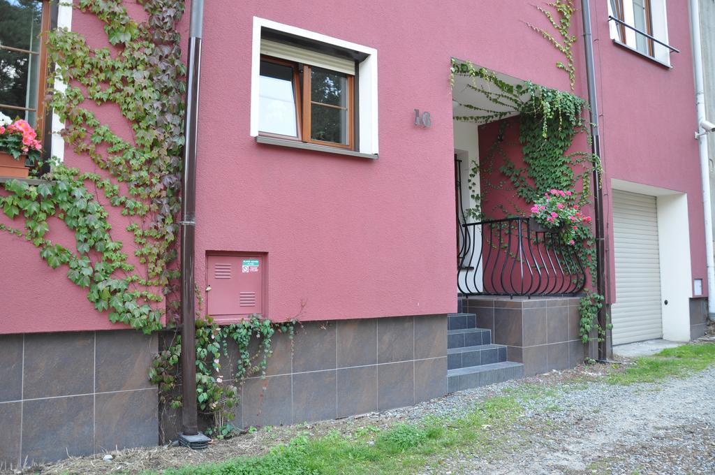 Apartman Bila Hora - Roudna Plzen Ruang foto