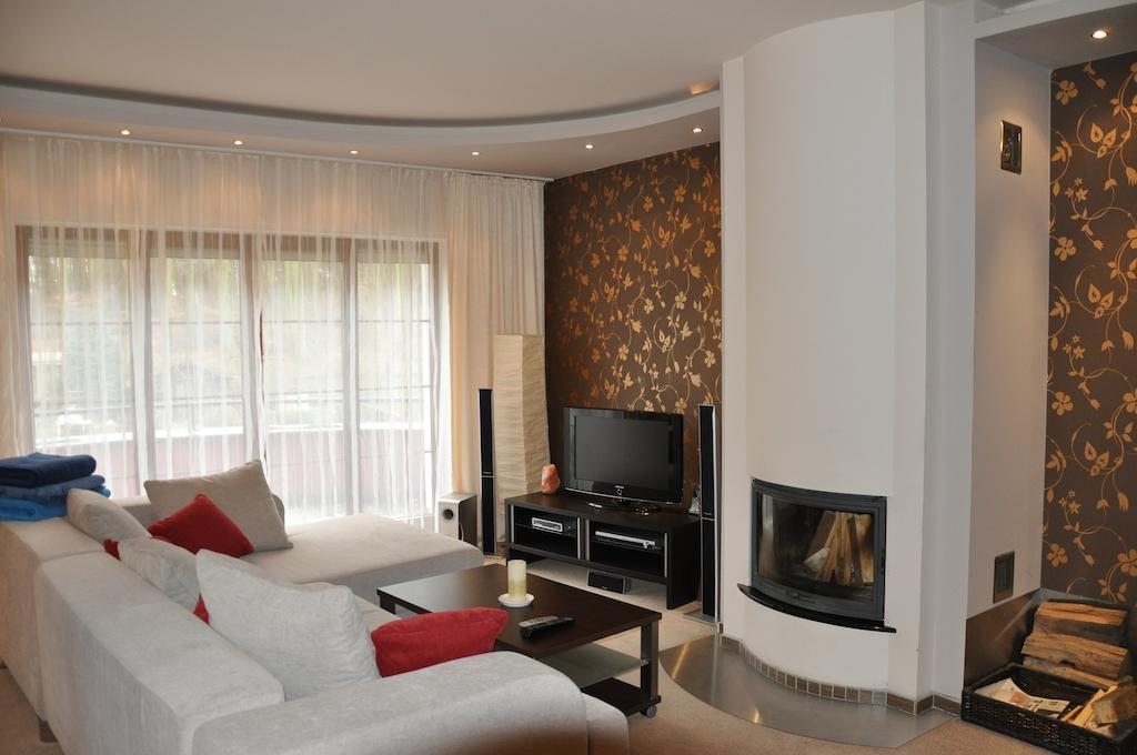 Apartman Bila Hora - Roudna Plzen Bagian luar foto