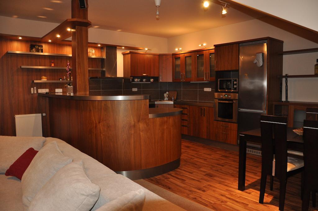 Apartman Bila Hora - Roudna Plzen Ruang foto